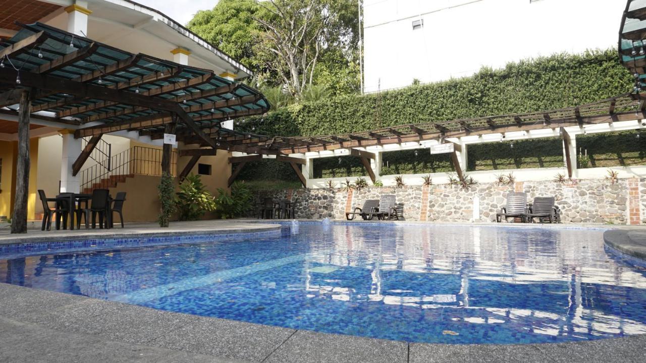Zafra Hotel Retalhuleu Exteriör bild